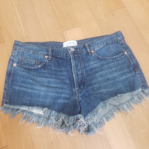 Free People Soft And Relaxed Cut Off Short 30 - Picture 2 of 7